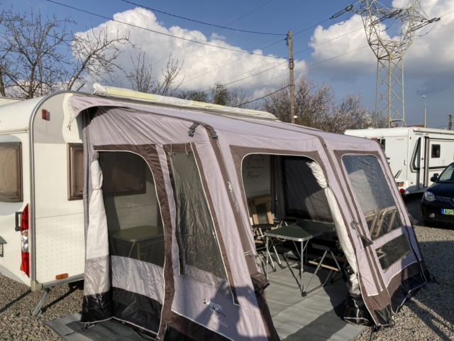 burstner-flipper-460-ts-berelheto-lakokocsi-pecs-16 lakokocsi kolcsonzes, lako auto bérlés, lakó autó bérlés, lakóautó bérlés pécs, lakókocsi bérlés pécs