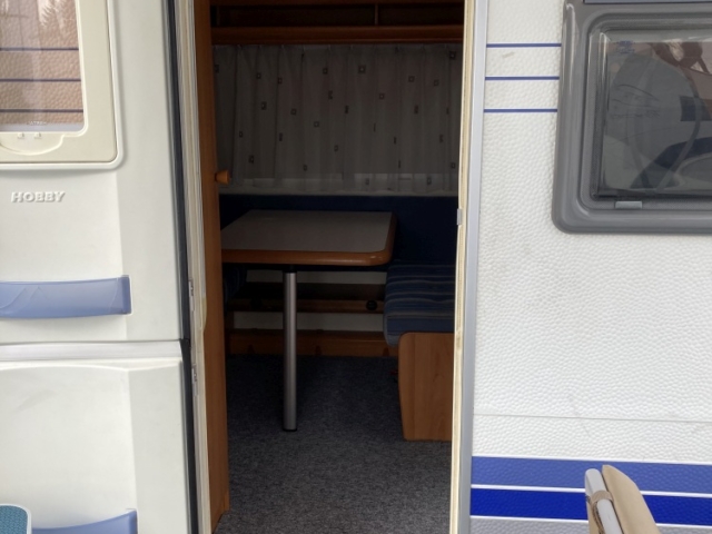 lakokocsi kolcsonzes, lako auto bérlés, lakó autó bérlés, lakóautó bérlés pécs, lakókocsi bérlés pécs