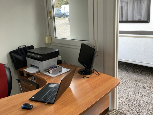 lakokocsi kolcsonzes, lako auto bérlés, lakó autó bérlés, lakóautó bérlés pécs, lakókocsi bérlés pécs