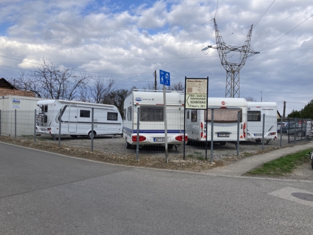 könnyű lakókocsi, lakóautó, lakóautó bérlés, lakókocsi, lakókocsi bérlés, lakokocsi berles